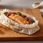 آشپزی با لاکتو – سالمون گریل شده در کاغذ: لطافت و طعم در اوج سلامت